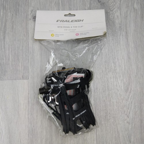 Raleigh mtb pedal toe clip - &,